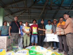 Gubernur Melki Bawa Langsung Bantuan ke Tiga Titik di Riung, Pastikan Bantuan Menjangkau Warga