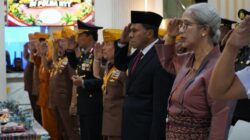 Terima Bintang LVRI, Wagub Johni Asadoma: Jabatan Boleh Berbeda, Jiwa Pengabdian Tak Boleh Berubah