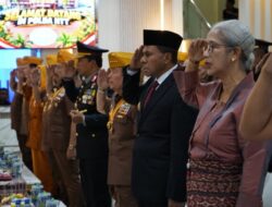 Terima Bintang LVRI, Wagub Johni Asadoma: Jabatan Boleh Berbeda, Jiwa Pengabdian Tak Boleh Berubah